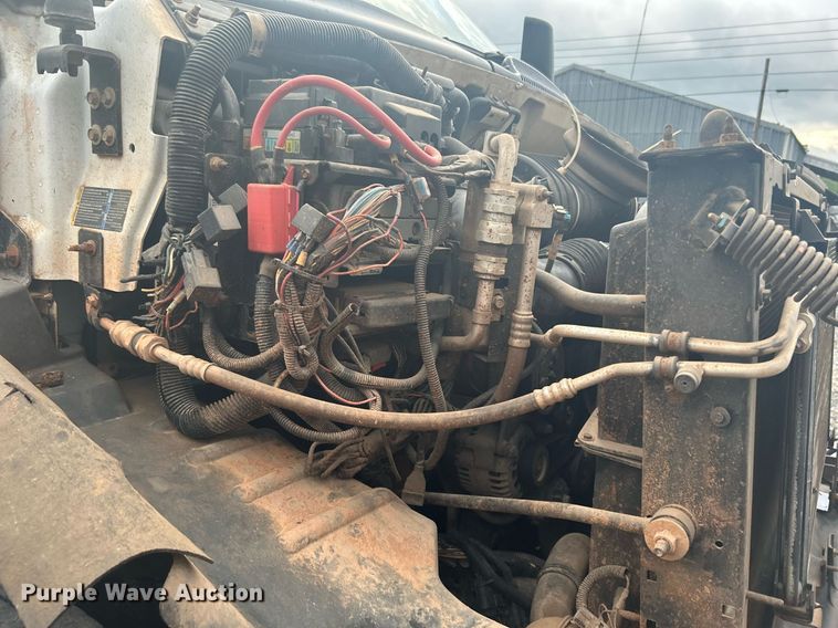 image for item DI7977 2003 Chevrolet C7500  propane delivery truck