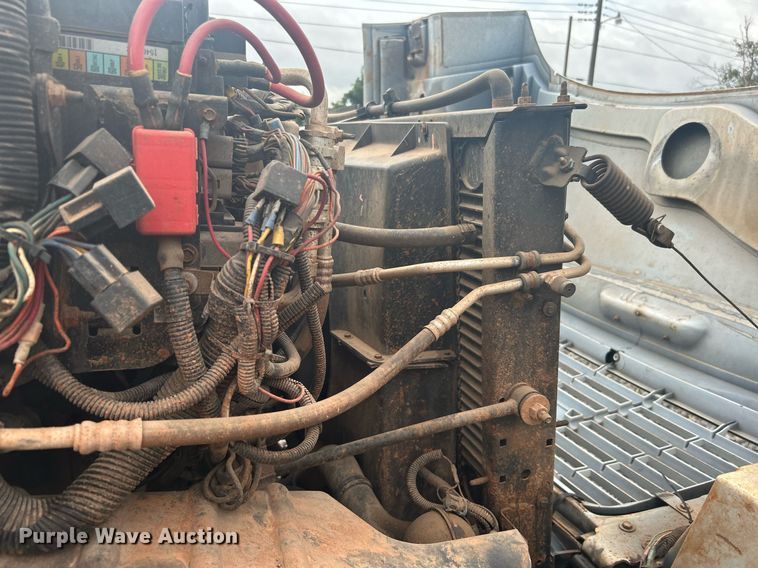 image for item DI7977 2003 Chevrolet C7500  propane delivery truck