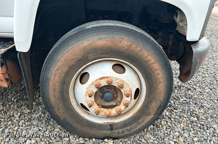 image for item DI7977 2003 Chevrolet C7500  propane delivery truck