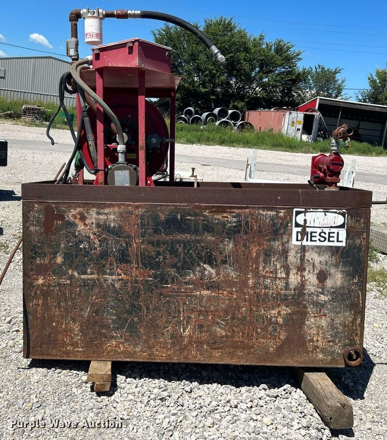 image for item DI7994 (3) auxiliary fuel tanks