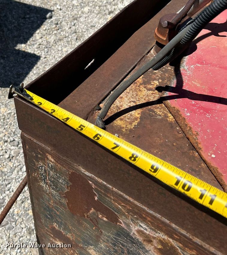 image for item DI7994 (3) auxiliary fuel tanks