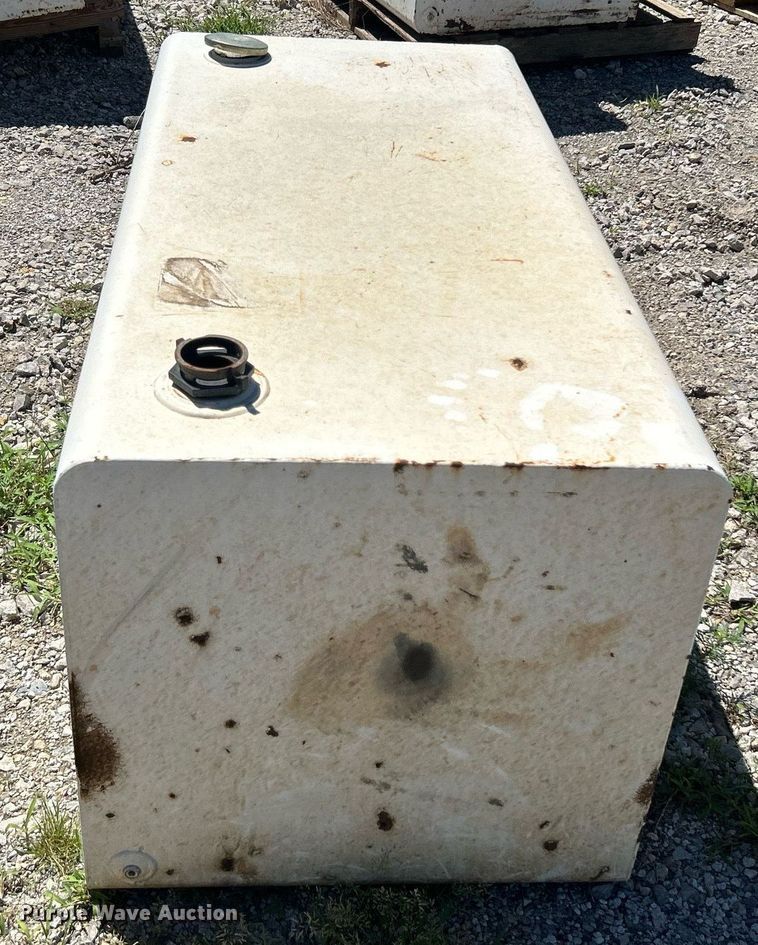 image for item DI7994 (3) auxiliary fuel tanks