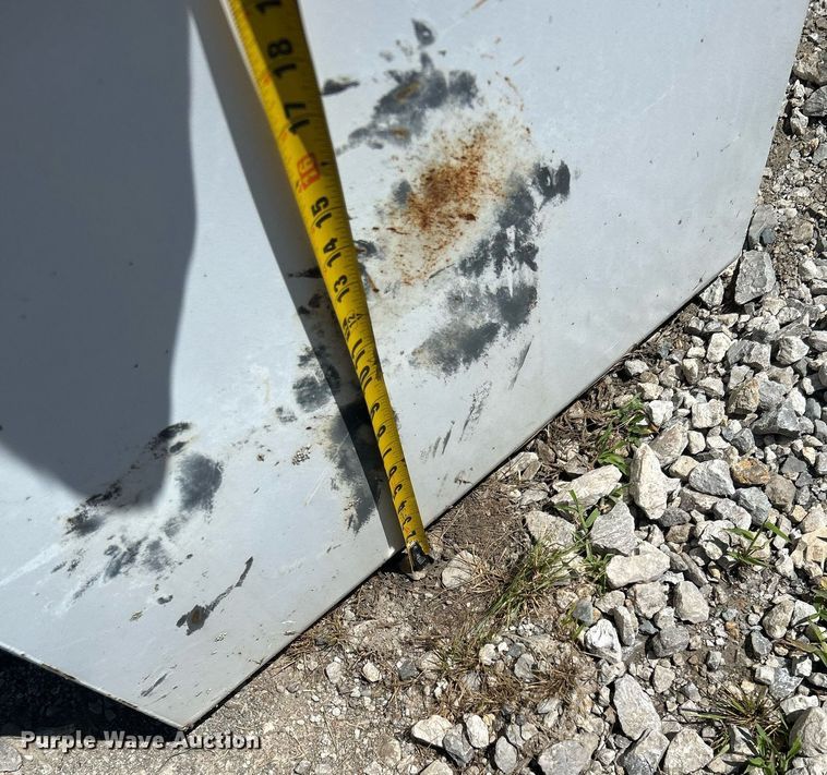 image for item DI7994 (3) auxiliary fuel tanks