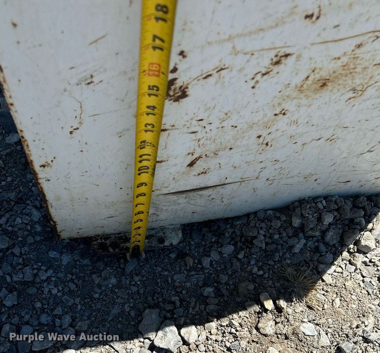 image for item DI7994 (3) auxiliary fuel tanks