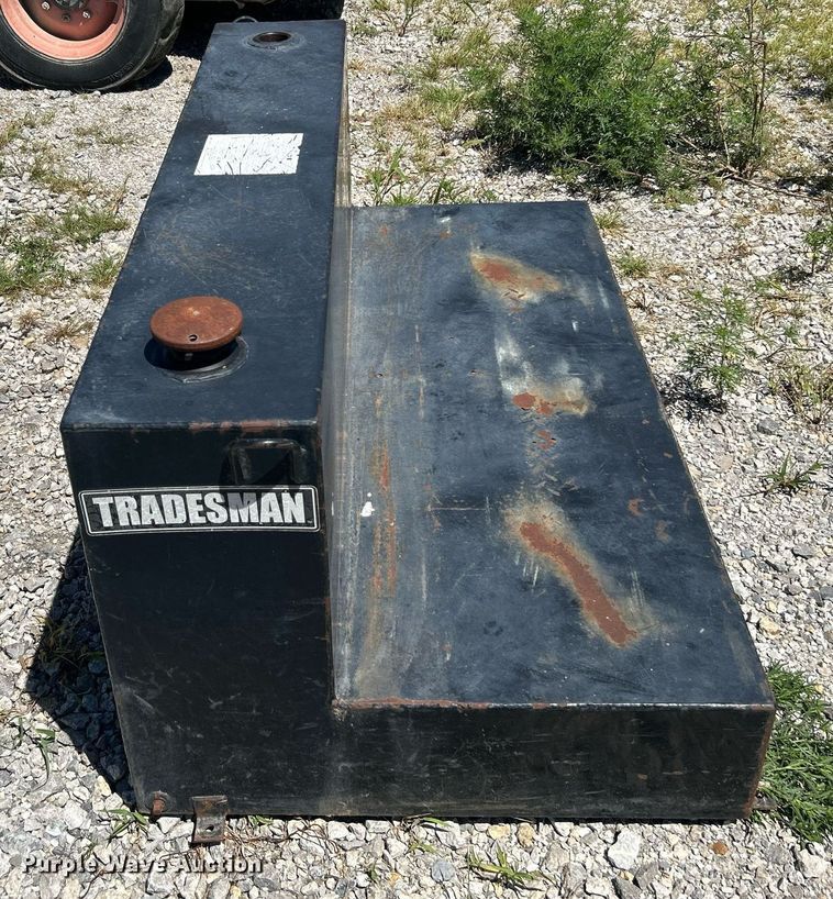 image for item DI7995 (3) L-shaped auxiliary fuel tanks