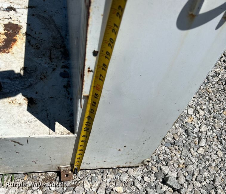 image for item DI7995 (3) L-shaped auxiliary fuel tanks