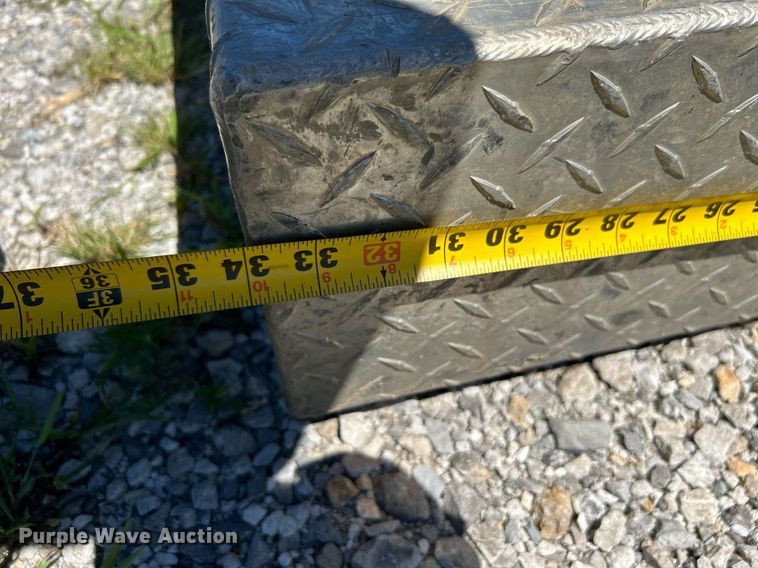 image for item DI7995 (3) L-shaped auxiliary fuel tanks