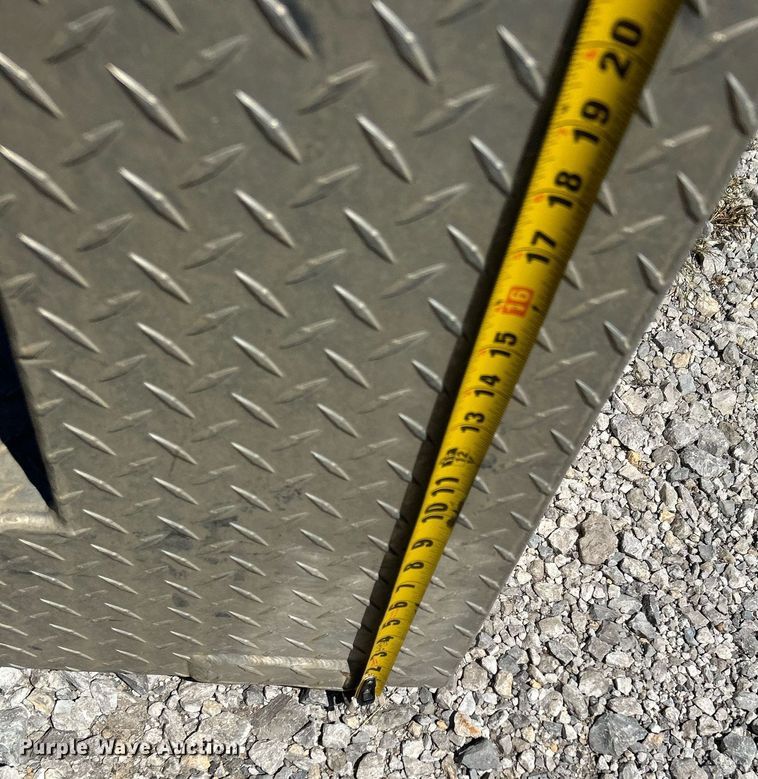 image for item DI7995 (3) L-shaped auxiliary fuel tanks