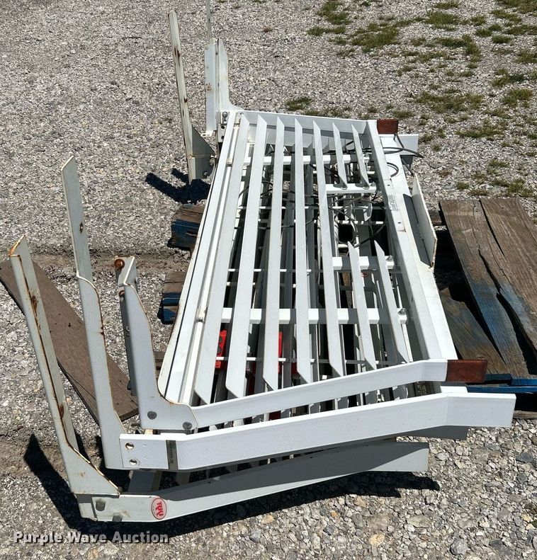 image for item DI7996 (4) headache racks