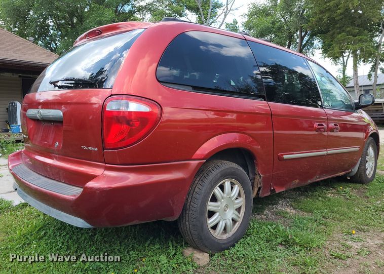 image for item DK1971 2005 Chrysler Town & County Touring  van