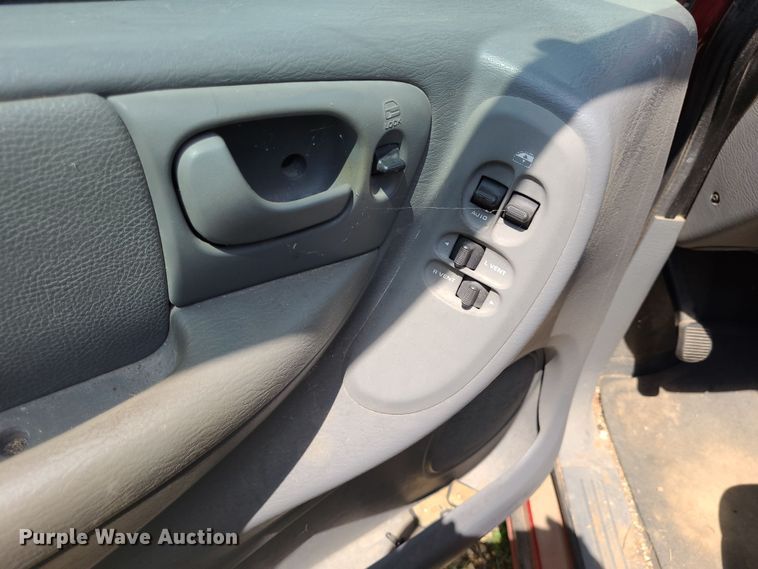 image for item DK1971 2005 Chrysler Town & County Touring  van