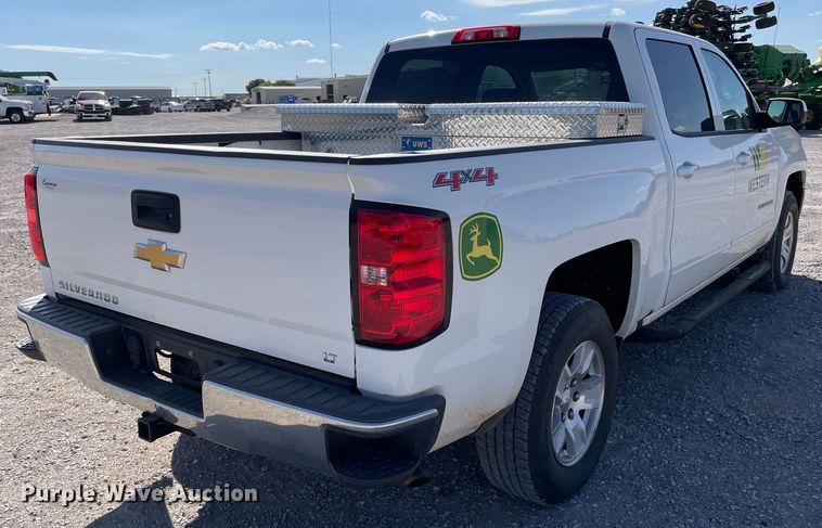 image for item DK2484 2016 Chevrolet Silverado 1500  Crew Cab pickup truck