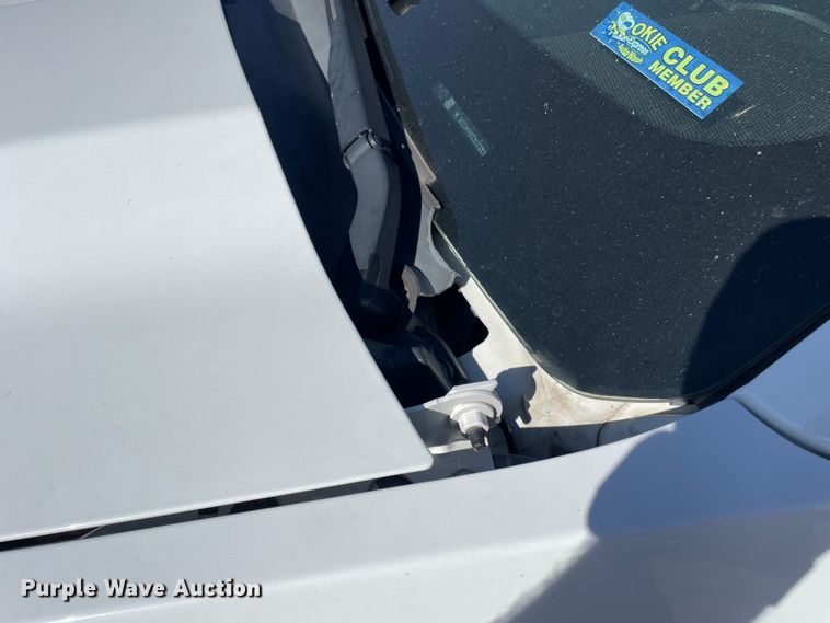 image for item DK2484 2016 Chevrolet Silverado 1500  Crew Cab pickup truck