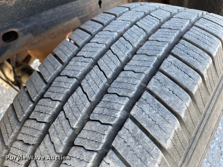 image for item DK2484 2016 Chevrolet Silverado 1500  Crew Cab pickup truck