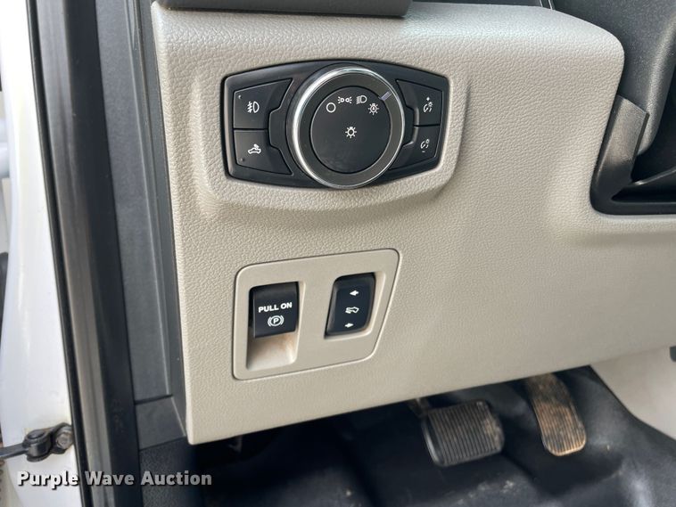 image for item DK2485 2015 Ford F150  SuperCab pickup truck