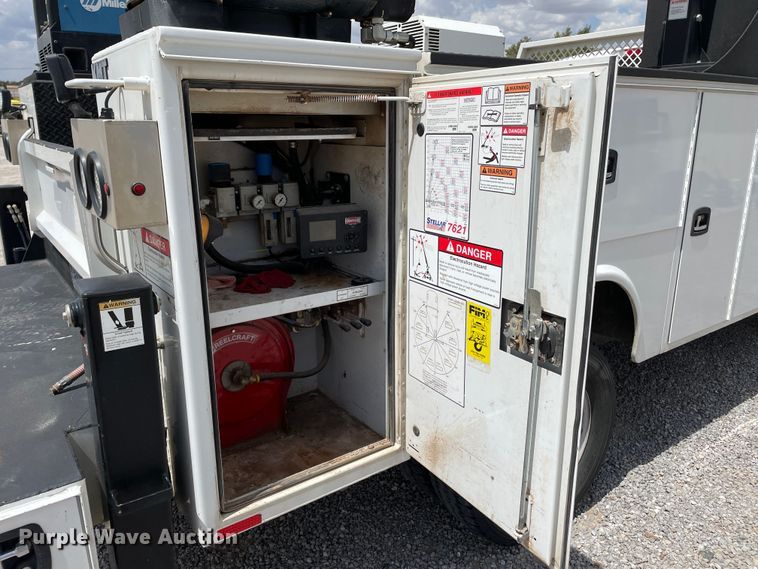 image for item DK2488 2017 Ford F550  SuperCab utility / service truck