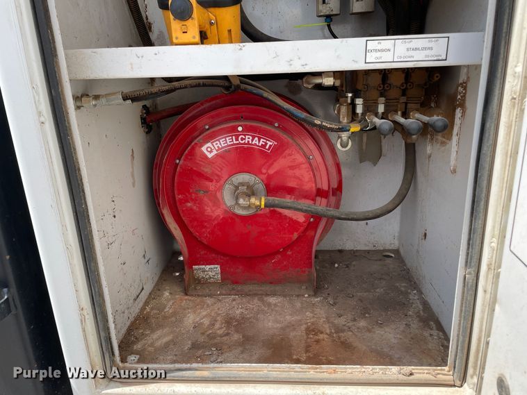 image for item DK2488 2017 Ford F550  SuperCab utility / service truck