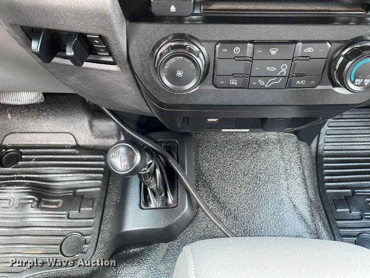 image for item DK2488 2017 Ford F550  SuperCab utility / service truck