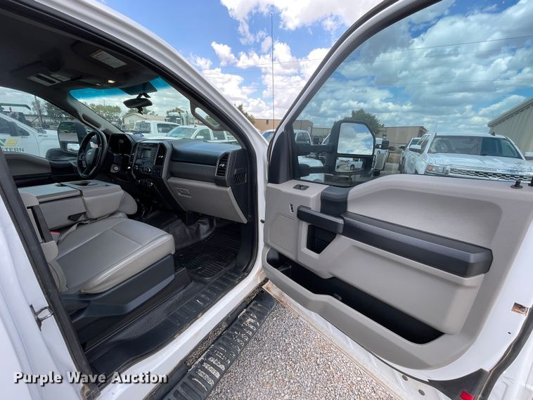 image for item DK2488 2017 Ford F550  SuperCab utility / service truck