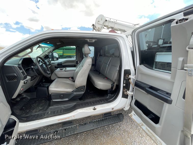 image for item DK2488 2017 Ford F550  SuperCab utility / service truck