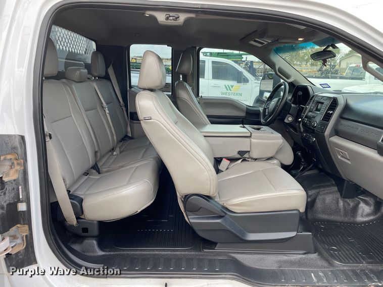 image for item DK2488 2017 Ford F550  SuperCab utility / service truck