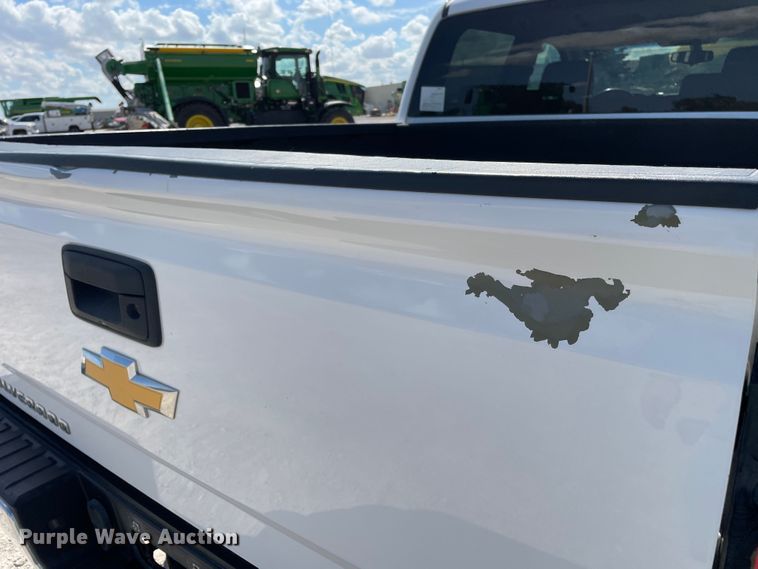 image for item DK2491 2015 Chevrolet Silverado 1500  Crew Cab pickup truck