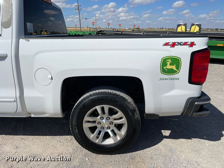 image for item DK2491 2015 Chevrolet Silverado 1500  Crew Cab pickup truck