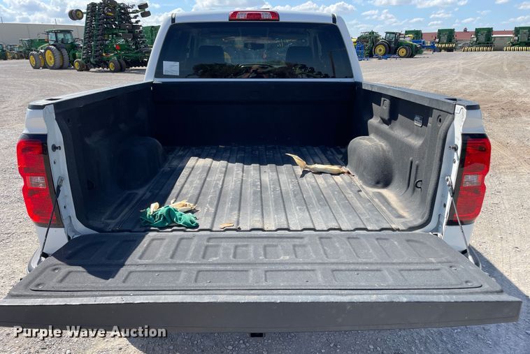 image for item DK2491 2015 Chevrolet Silverado 1500  Crew Cab pickup truck