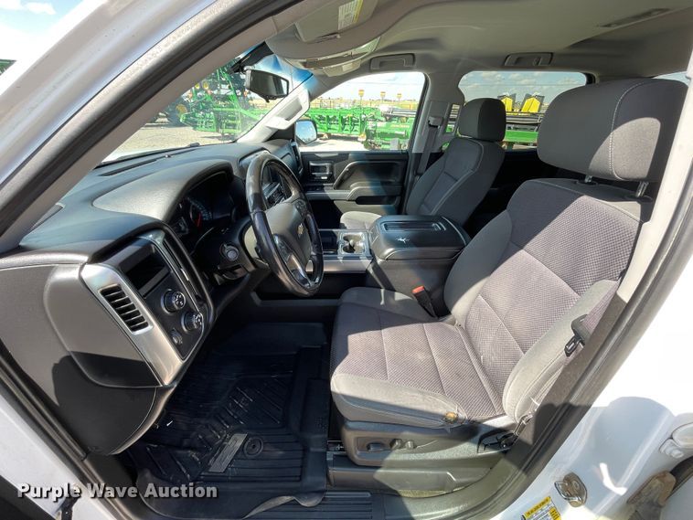 image for item DK2491 2015 Chevrolet Silverado 1500  Crew Cab pickup truck