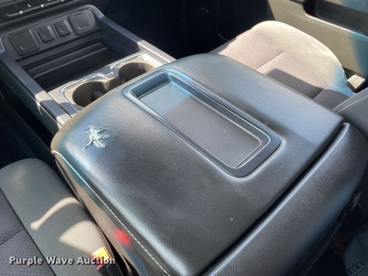 image for item DK2491 2015 Chevrolet Silverado 1500  Crew Cab pickup truck