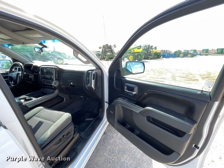 image for item DK2491 2015 Chevrolet Silverado 1500  Crew Cab pickup truck