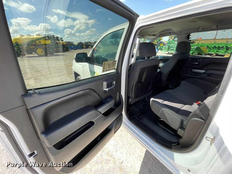 image for item DK2491 2015 Chevrolet Silverado 1500  Crew Cab pickup truck