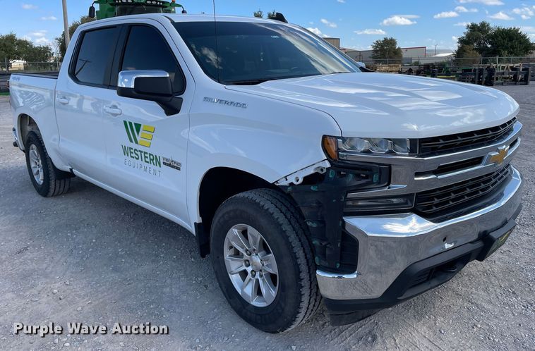 image for item DK2492 2020 Chevrolet Silverado 1500  Crew Cab pickup truck