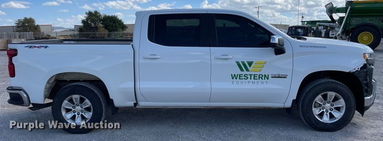 image for item DK2492 2020 Chevrolet Silverado 1500  Crew Cab pickup truck