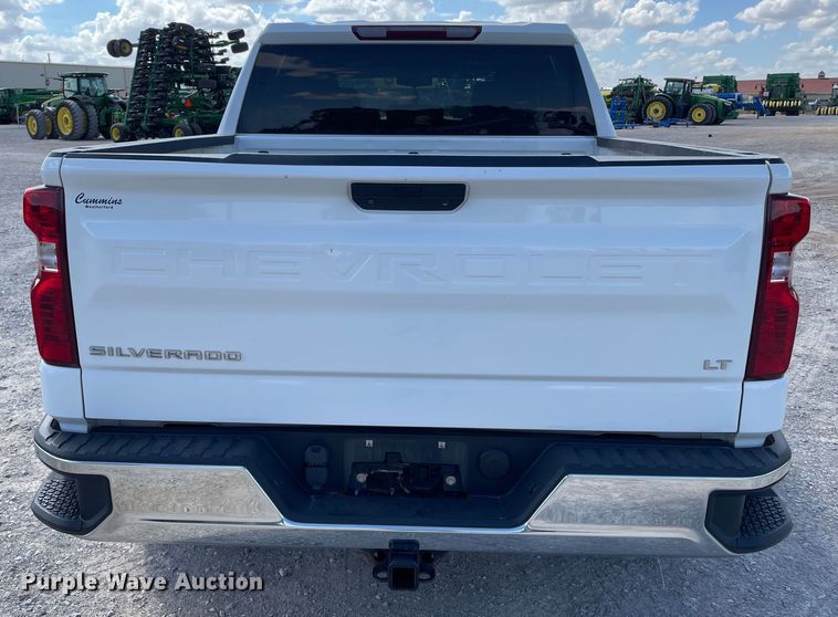 image for item DK2492 2020 Chevrolet Silverado 1500  Crew Cab pickup truck