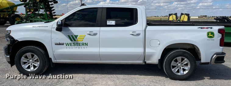 image for item DK2492 2020 Chevrolet Silverado 1500  Crew Cab pickup truck