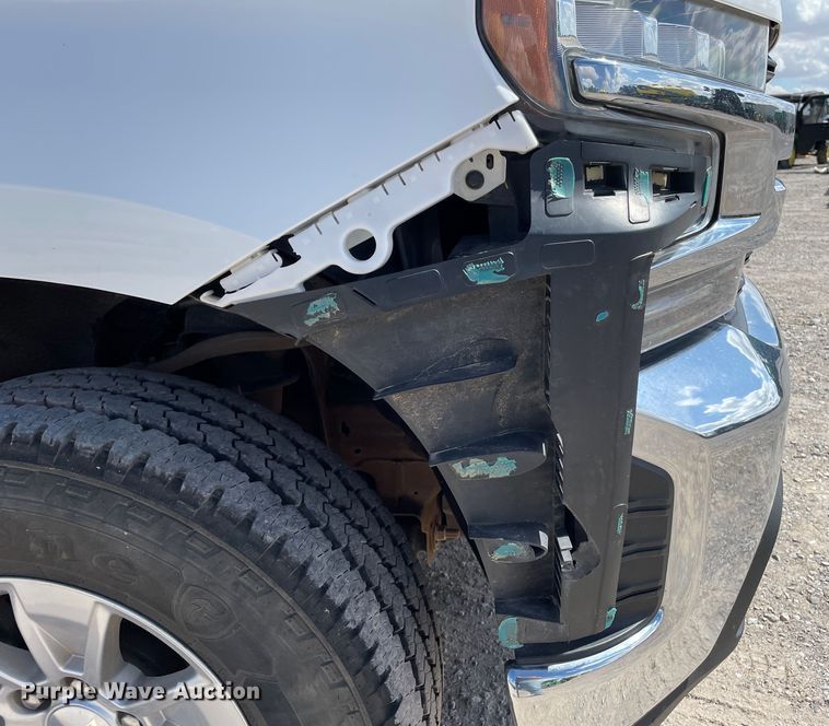 image for item DK2492 2020 Chevrolet Silverado 1500  Crew Cab pickup truck