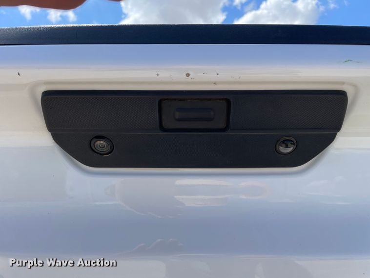 image for item DK2492 2020 Chevrolet Silverado 1500  Crew Cab pickup truck