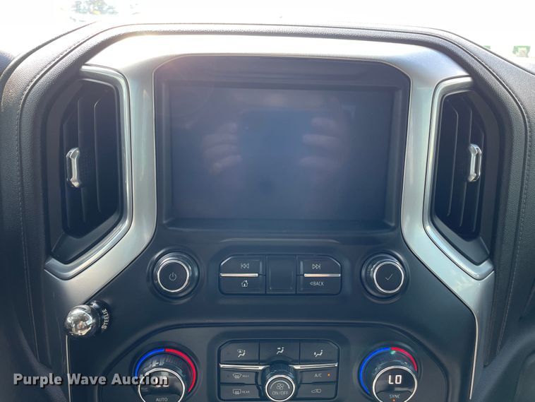 image for item DK2492 2020 Chevrolet Silverado 1500  Crew Cab pickup truck