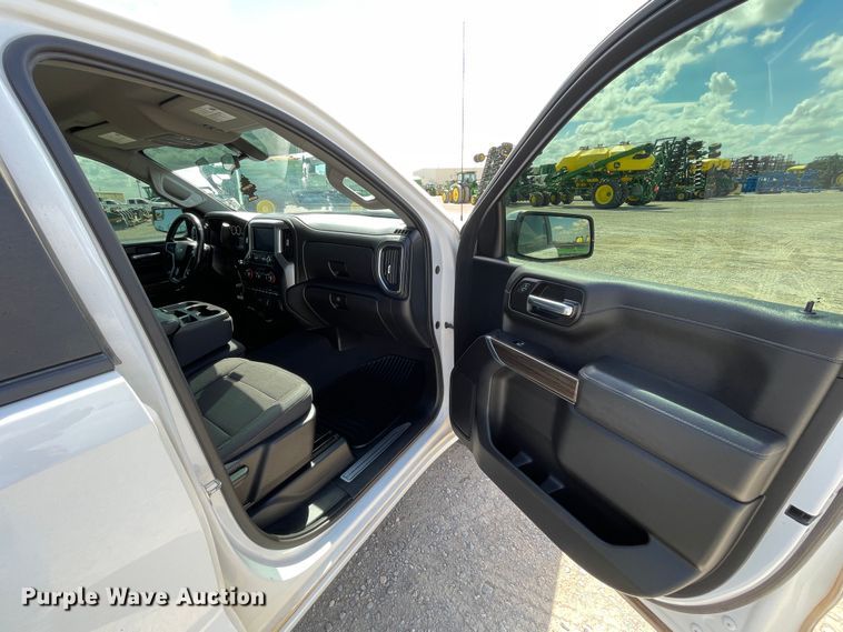 image for item DK2492 2020 Chevrolet Silverado 1500  Crew Cab pickup truck