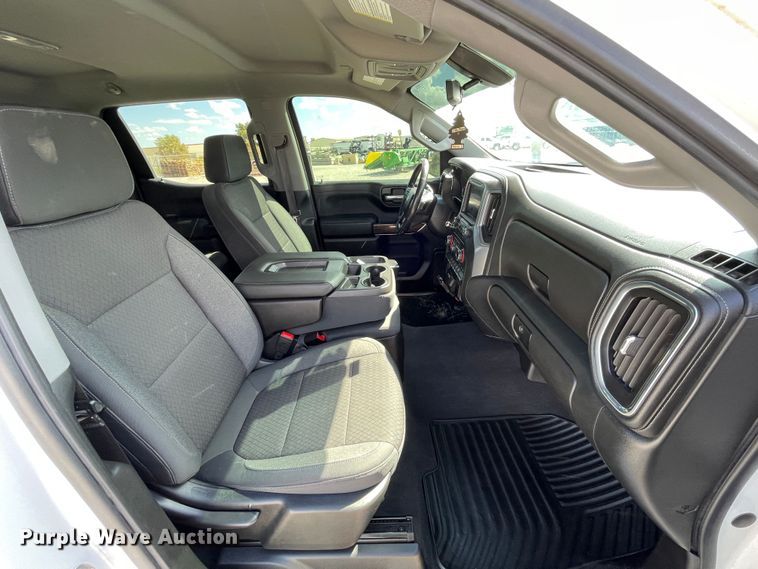 image for item DK2492 2020 Chevrolet Silverado 1500  Crew Cab pickup truck