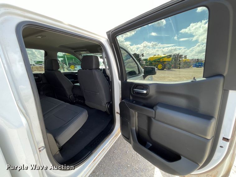 image for item DK2492 2020 Chevrolet Silverado 1500  Crew Cab pickup truck