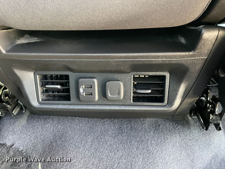 image for item DK2492 2020 Chevrolet Silverado 1500  Crew Cab pickup truck