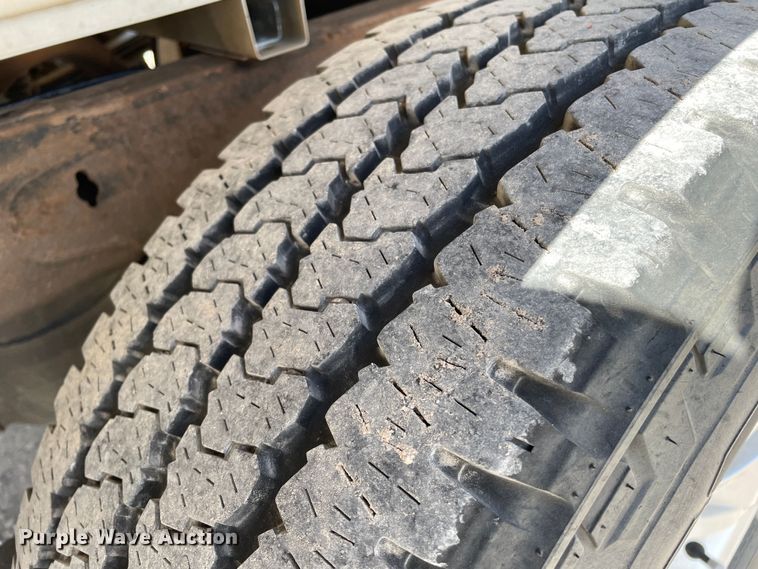 image for item DK2492 2020 Chevrolet Silverado 1500  Crew Cab pickup truck