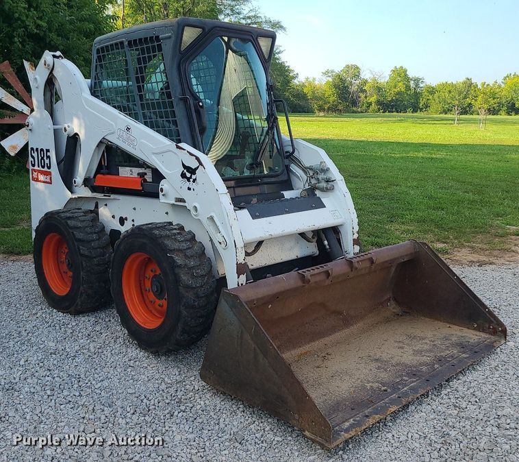 image for item DK4007 2007 Bobcat S185  skid steer loader