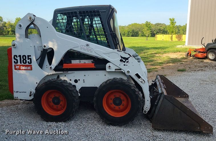 image for item DK4007 2007 Bobcat S185  skid steer loader