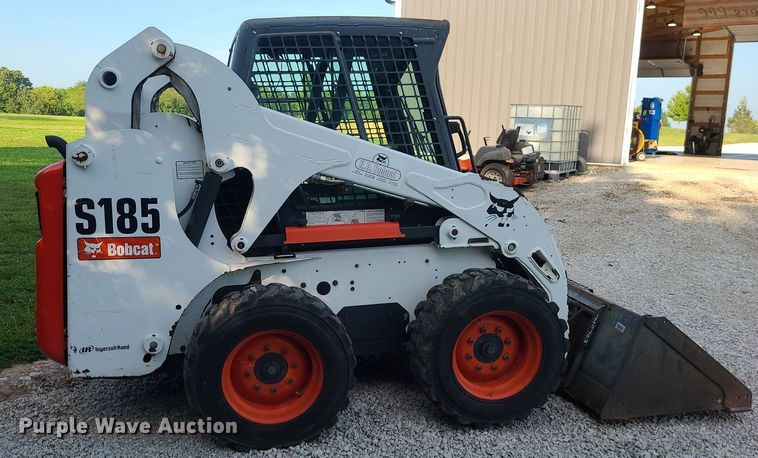 image for item DK4007 2007 Bobcat S185  skid steer loader