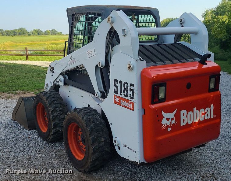 image for item DK4007 2007 Bobcat S185  skid steer loader
