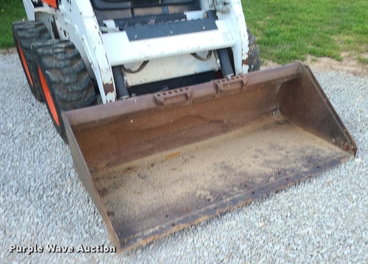 image for item DK4007 2007 Bobcat S185  skid steer loader