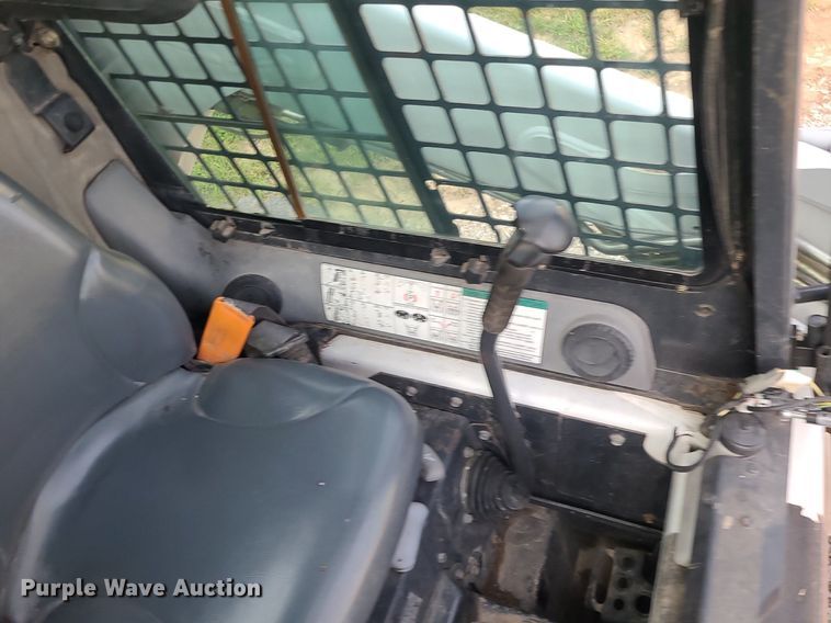 image for item DK4007 2007 Bobcat S185  skid steer loader